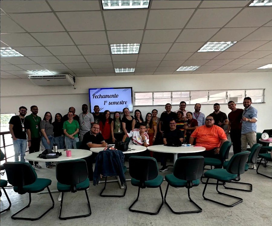 Ambiente da EEEP Anália Maia Saraiva Esmeraldo